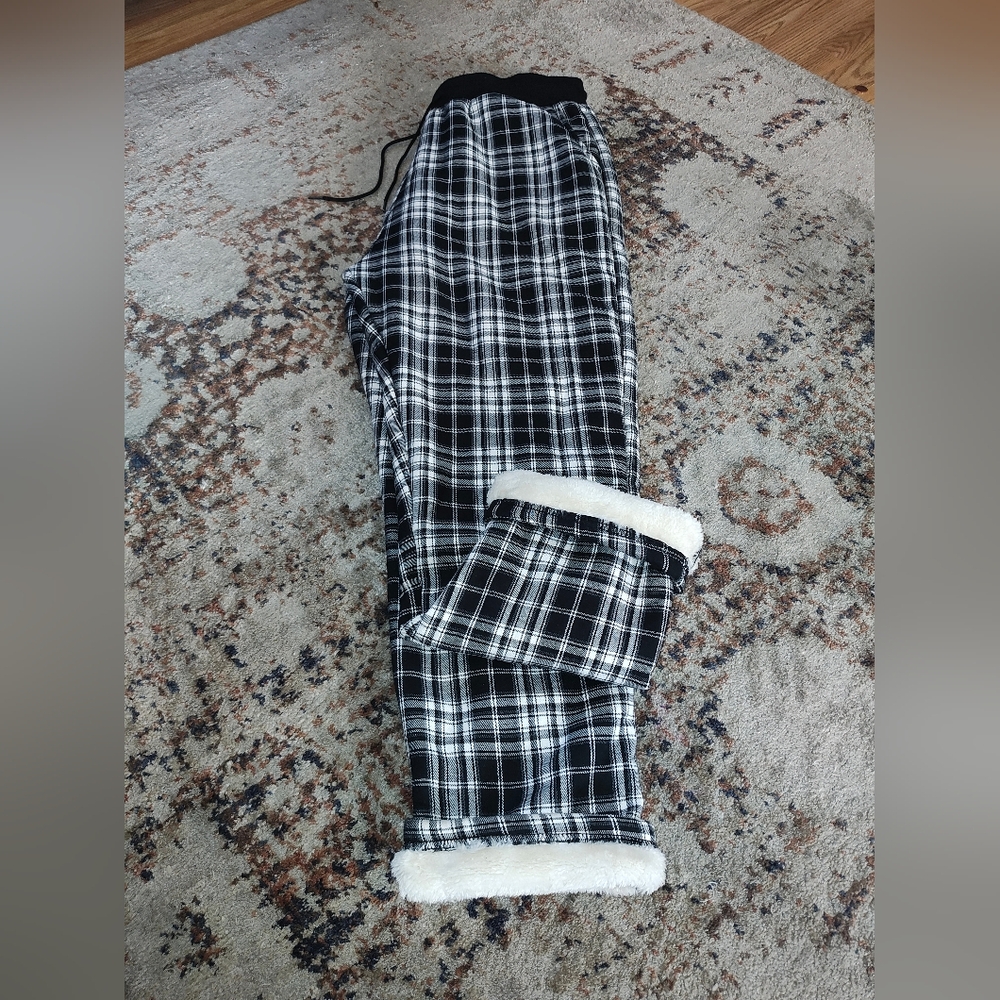 Plaid Black/White sweats/Wove Inside Pants ""NEW""!!